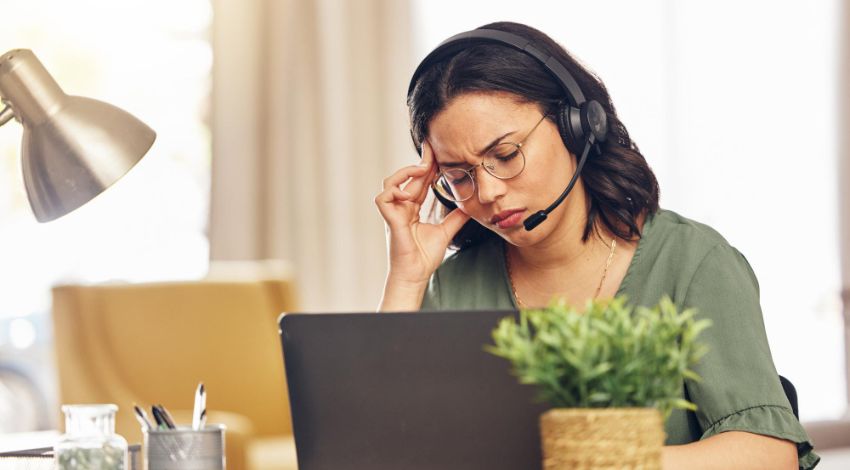 Virtual assistant overwhelmed by multiple tasks and excessive workload